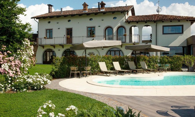 La Morra House | Experience Coltivare AgriRelais: 4-Star Retreat with Pool