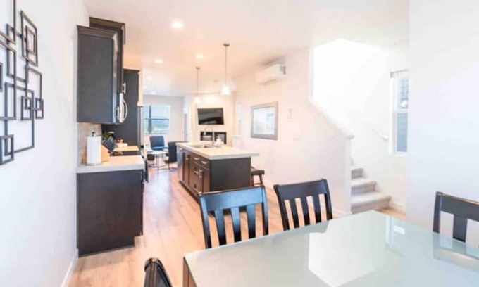 Troutdale House | Modern House Steps from Edgefield: Top-Rated Family Stay