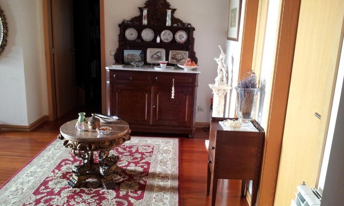 Gondomar Bed & Breakfast | Inviting Stay with Douro Views and Pet-Friendly Amenities
