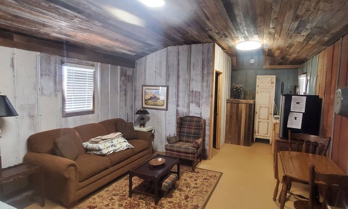 Mason Cabin | Comanche Creek Cabin #1