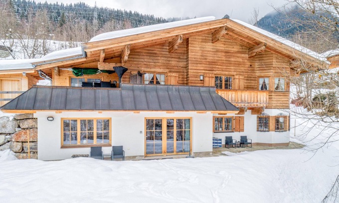 Hinterthal Apartment | Two Cozy Apartments with Kitchen & Breakfast Included