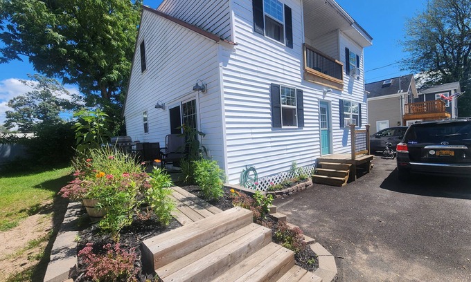 Sylvan Beach House | Book Your Stay in Sylvan: Guest Rated 9.8 with Pool & Spa!