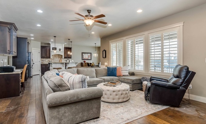 Herriman House | Experience the Majestic Mountains of Utah with Pet-Friendly Stays