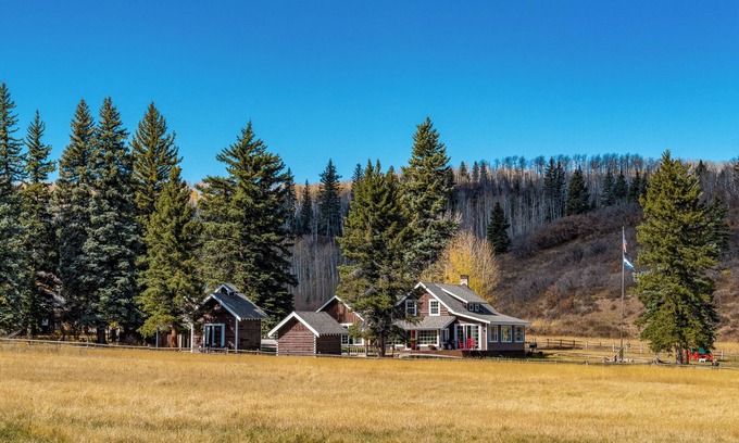 Paonia House | Discover The Rockin Rose Ranch: Family & Pet Friendly Retreat