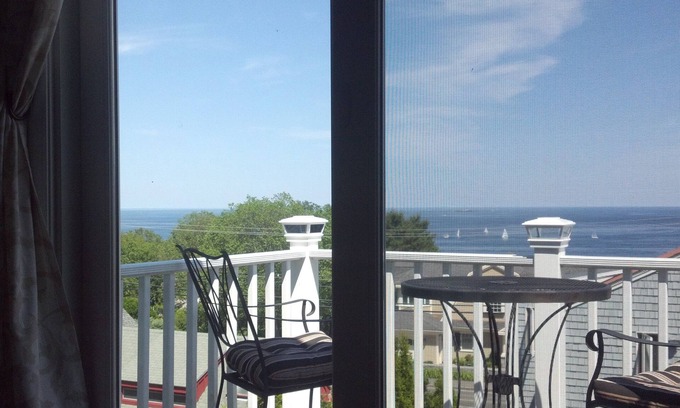 Rockport Cottage | Experience Rockport: Ocean View, Pool & Top-Notch Reviews!