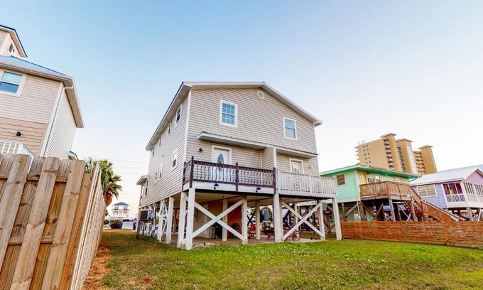 Gulf Shores House | Unforgettable Stays at Come On Back - Guest Rated 10/10!