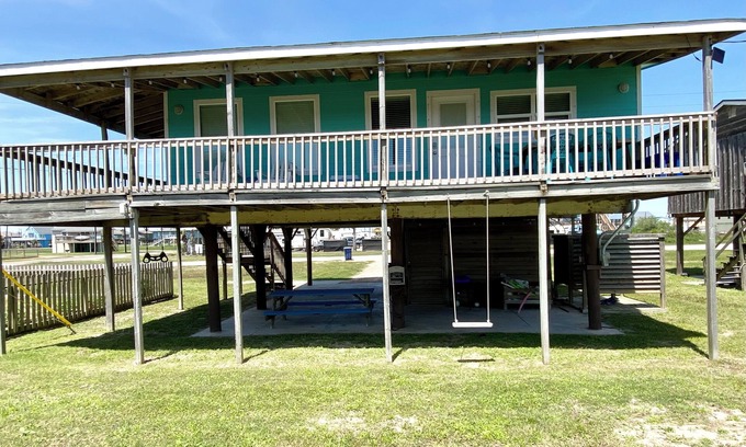 Surfside Beach House | Relax by the Beach: Cozy Cottage with Ocean Views