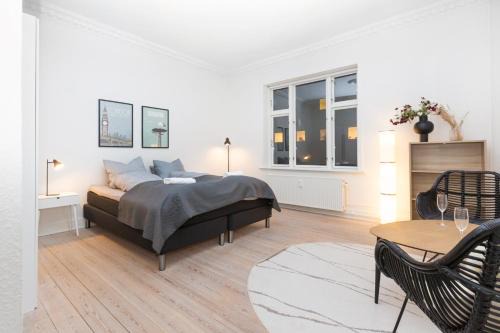 Midtbyen Apartment | Convenient Stay in Aarhus - Perfect for Families of 4