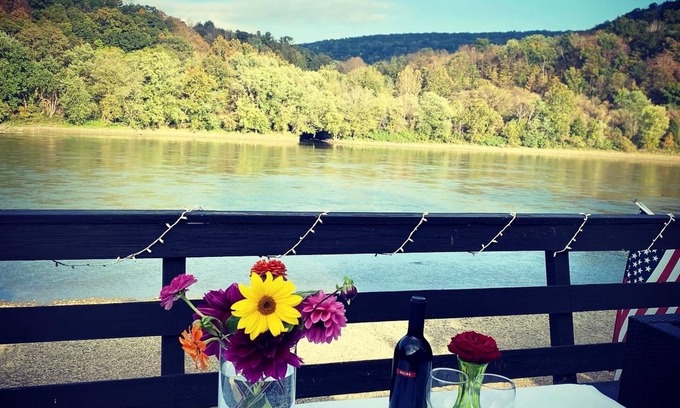 Falls House | Experience the Serenity of Mountains by the River