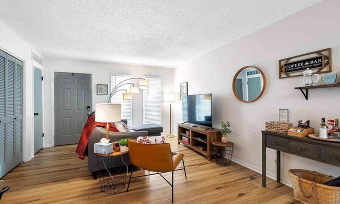 Wichita Apartment | Relaxing Ground Floor Apartment - Guest Rated 10/10