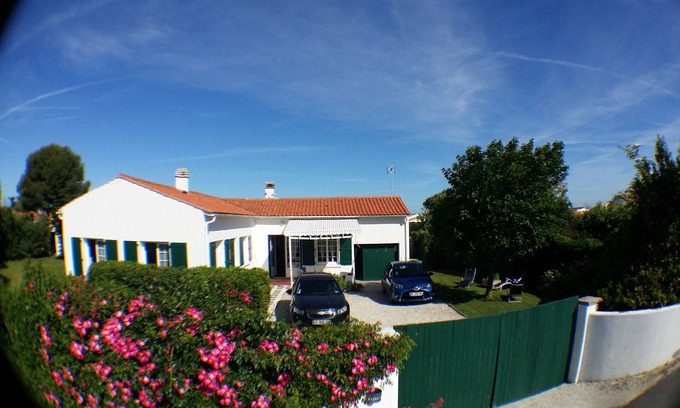 Saint-Clement-des-Baleines House | Pet-Friendly Villa with Garden Steps from the Beach