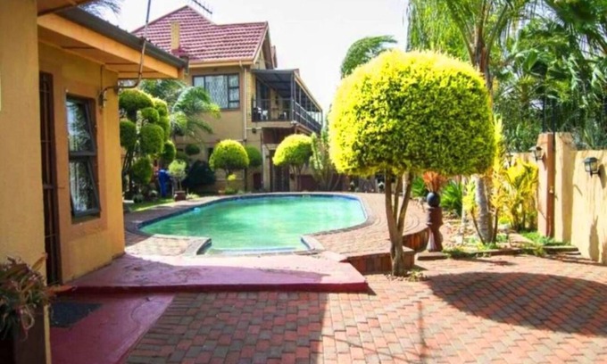 Newcastle Bed & Breakfast | Cozy Comfit Zone B&B with Breakfast & Family-Friendly Amenities