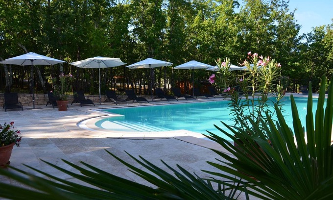 Saint-Privat-de-Champclos House | Tranquil Cottage in Nature et Calme Estate with Pool