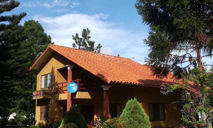 La Guardia Cottage | Relaxing Country House with Direct Piraí River Access