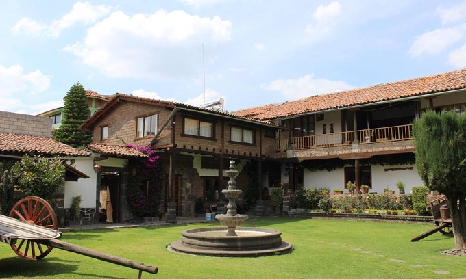 Jocotitlan House | Cozy XVII Century House Near Toluca with Spa & Breakfast