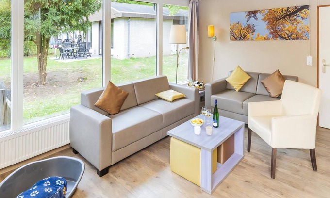 Kell am See House | Cozy Dog Bungalow for 6 at Landal Hochwald with Pool
