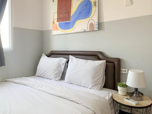 Depok Apartment | Comfort and Nice 2BR at Cinere Resort Apartment By Travelio