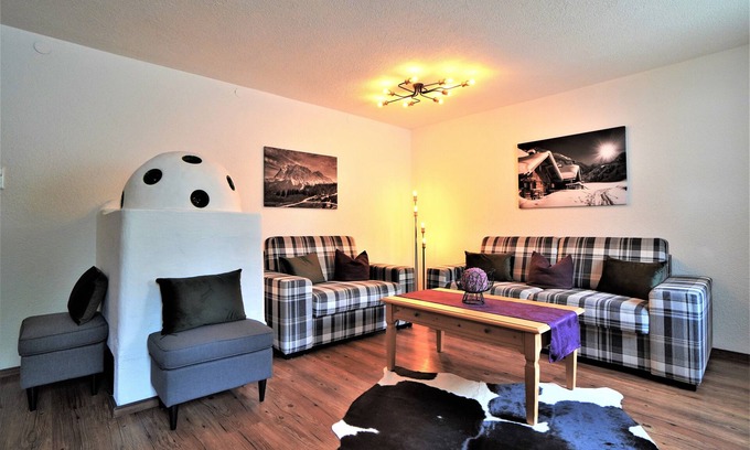 Ehrwald Apartment | Discover Comfort on Zugspitze: Mountain Views & Garden Oasis