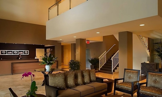 Ludlam Hotel | Relax in Comfort: 4 Beautiful Rooms with Pool & Kitchen
