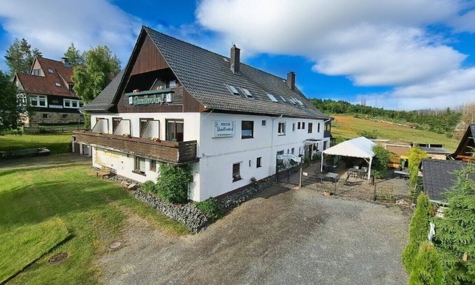 Landkreis Goslar Hotel | Comfort group house Quellenhof 27 pers. incl. bed linen-towels-near the forest