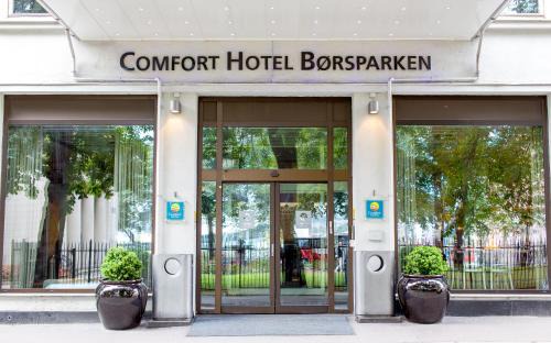 Oslo City Centre Hotel | Comfort Hotel Børsparken: Pet-Friendly & Family Welcoming