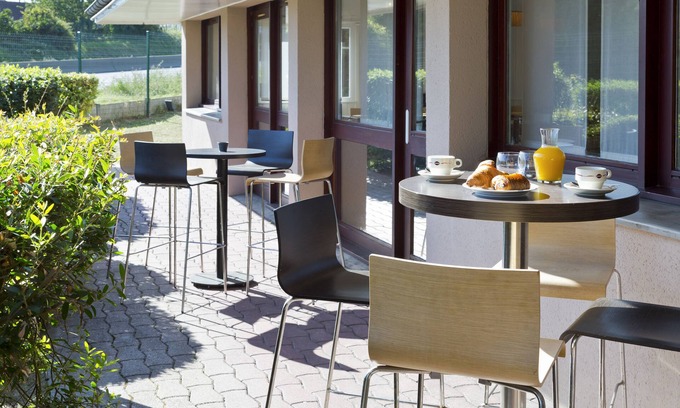 Linas Hotel | Relax at Comfort Hotel Linas Montlhery with Spa & Kitchen