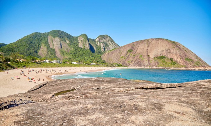 Itacoatiara House | Cozy Studio in Niterói with Breakfast & Kitchen Access
