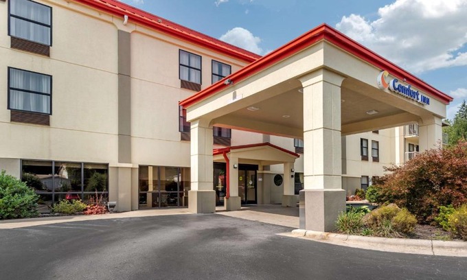 Asheville Hotel | Pet-Friendly Comfort Inn Biltmore West with Great Amenities