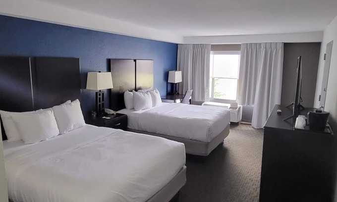 Conover Hotel | Comfort Inn Conover-Hickory: Pet-Friendly Stay with Pool