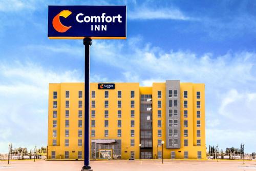 Delicias Hotel | Impressive Comfort Inn Delicias with Family-Friendly Amenities