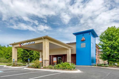 Ellsworth Hotel | Pet-Friendly Comfort Inn Ellsworth near Bar Harbor