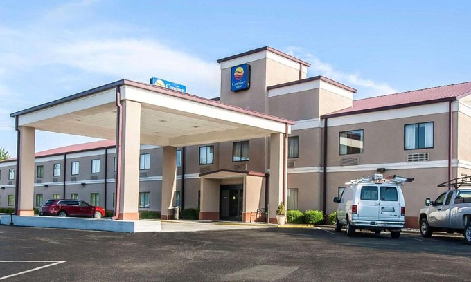 Jackson Hotel | Comfort Inn Jackson I-40: Family-Friendly with Pool Access
