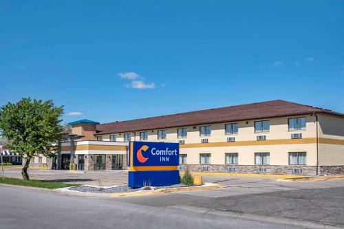 Kokomo Hotel | Convenient Comfort Inn Near Kokomo Speedway with Pool