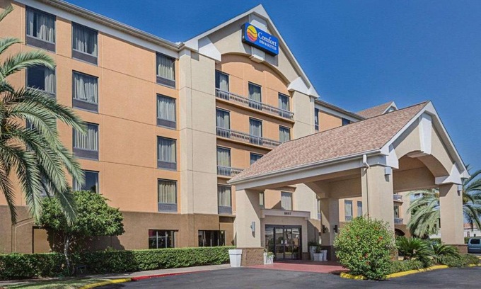 Sharpstown Hotel | Comfort Inn Southwest Fwy: Family-Friendly Oceanfront Getaway