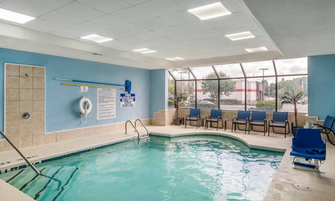 Smyrna Hotel | Relax at Comfort Inn & Suites Atlanta/Smyrna with Pool Access