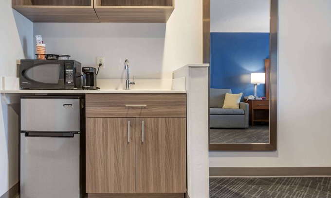 Beaver Hotel | Top-Rated Comfort Inn & Suites Beaver with Pool and Spa