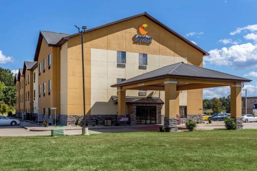 Carbondale Hotel | Discover Comfort Inn & Suites Near Carbondale University