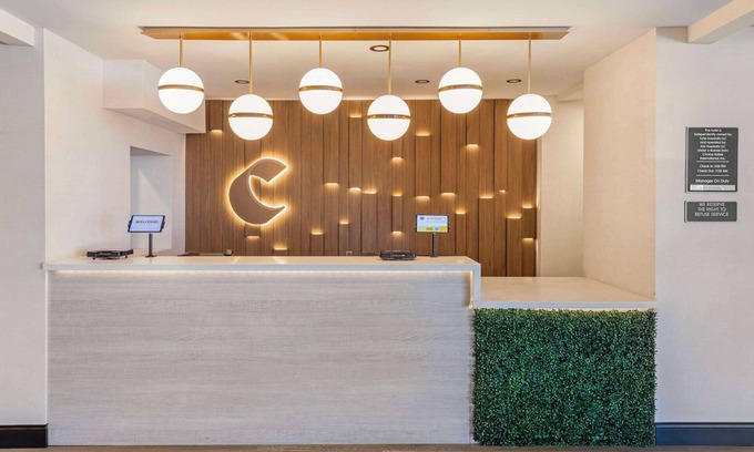 Lake Forest Hotel | Comfort Inn & Suites Irvine Spectrum: Family-Friendly Retreat