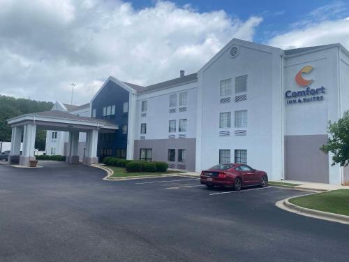 Trussville Hotel | Discover Comfort Inn & Suites Trussville: Family-Friendly Stay