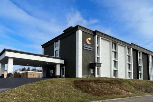 Johnson City Hotel | Pet-Friendly Comfort Inn & Suites with Great Guest Reviews