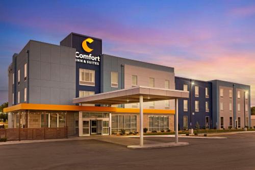 Mountain Grove Hotel | Pet-Friendly Comfort Inn & Suites with Oceanfront Views