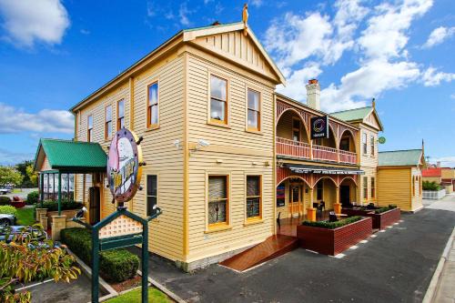 George Town Hotel | Enjoy Your Stay at Comfort Inn The Pier with Ocean Views