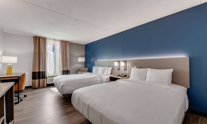Thomasville Hotel | Cozy Comfort Inn Thomasville I-85 with Pool & Breakfast