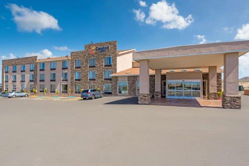 Tonopah Hotel | Pet-Friendly Comfort Inn Tonopah with Breakfast Included