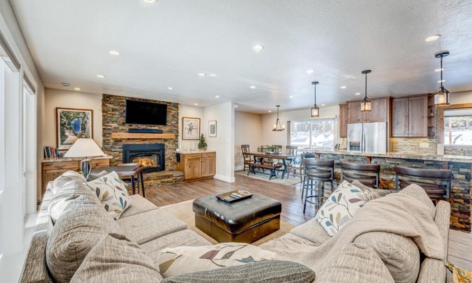 Incline Village House | Cozy Comfort is Key Cabin for Families and Pets