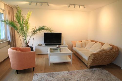 Region Hannover District Apartment | Top-Rated Comfort Lodging Stueckenfeld with Ocean Views