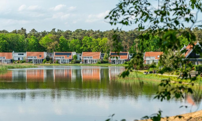 Otterlo Apartment | Relaxing Comfort Rooms at EuroParcs de Zanding Retreat