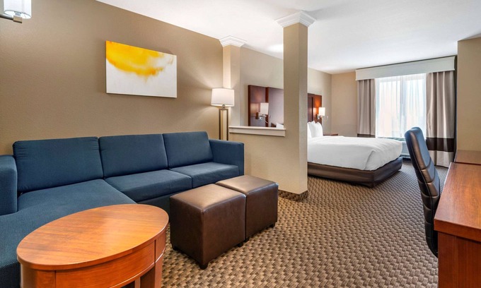 Broomfield Hotel | Eco-Friendly Comfort Suites in Broomfield-Boulder Area