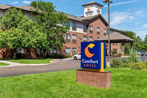 North Westminster Hotel | Comfort Suites Denver North - Westminster: Pet-Friendly Retreat