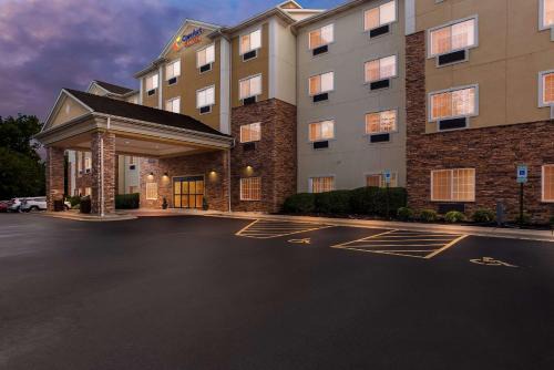 Grayslake Hotel | Relax at Comfort Suites Grayslake Near Libertyville North